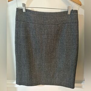 Banana Republic black and white wool skirt size 8